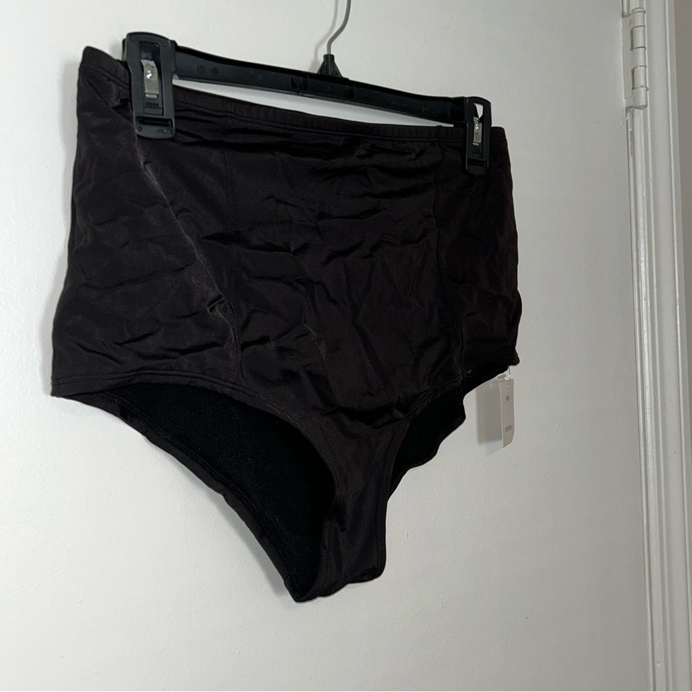 High-Waist Crisscross Back Bikini Bottoms - Picture 3 of 4